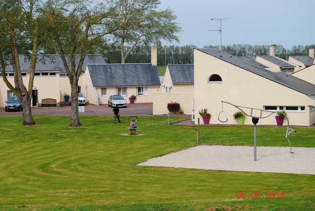 Village De Gites De L'Anse De Moidrey Kültér fotó